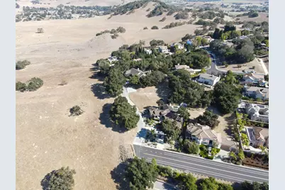 2391 Mantelli Dr, Gilroy, CA 95020 - Photo 29