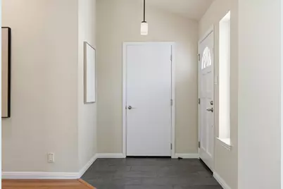 154 San Carlos Ave, Redwood City, CA 94061 - Photo 29