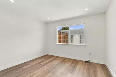 455 Laufall Ln, San Jose, CA 95111 - Photo 17