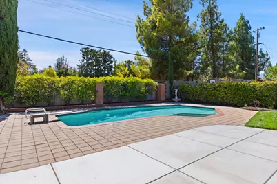 19488 Brockton Ln, Saratoga, CA 95070 - Photo 21