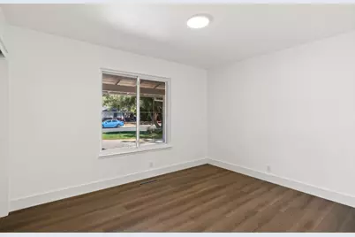 19488 Brockton Ln, Saratoga, CA 95070 - Photo 13