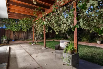 1001 Phelps Ave, San Jose, CA 95117 - Photo 39