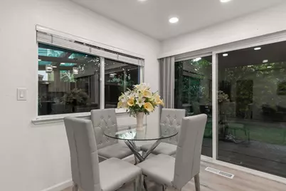1001 Phelps Ave, San Jose, CA 95117 - Photo 17