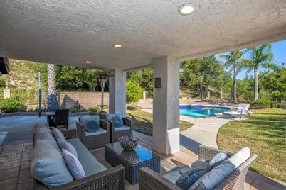 17813 Oakrock Ct, Granada Hills, CA 91344 - Photo 39