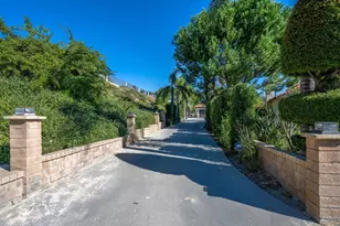 17813 Oakrock Ct, Granada Hills, CA 91344 - Photo 3
