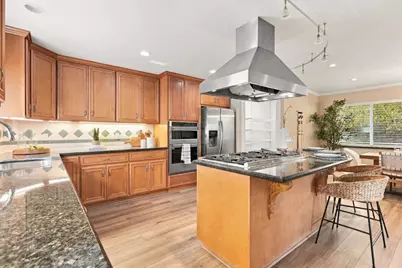 1051 Hewitt Dr, San Carlos, CA 94070 - Photo 11