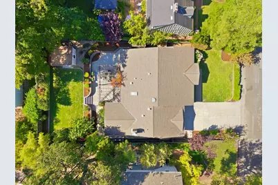20660 Lomita Ave, Saratoga, CA 95070 - Photo 31