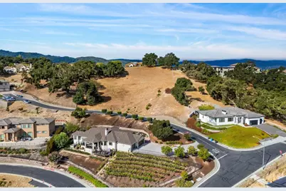 8983 Mimosa Ct, Gilroy, CA 95020 - Photo 5
