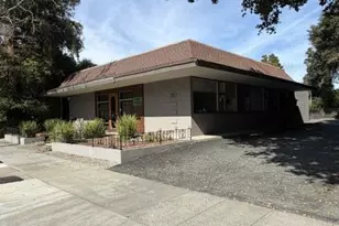 2211 Park Blvd, Palo Alto, CA 94306 - Photo 3