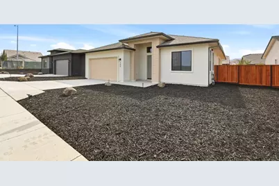 604 Fulton Way, Hollister, CA 95023 - Photo 3