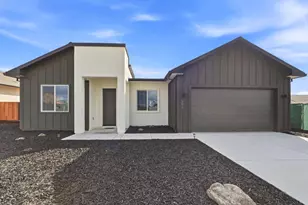 594 Fulton Way, Hollister, CA 95023 - Photo 1