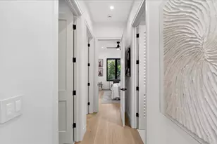 1084 Moffett Cir, Palo Alto, CA 94303 - Photo 29