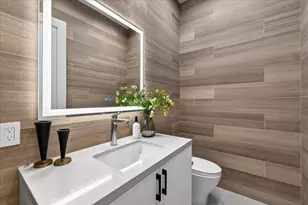 1084 Moffett Cir, Palo Alto, CA 94303 - Photo 33