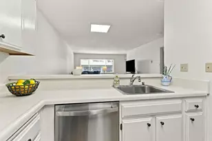 2140 Santa Cruz Ave A207, Menlo Park, CA 94025 - Photo 9