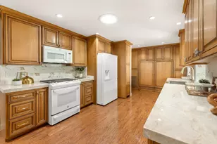 La Paz, Campbell, CA 95008 - Photo 9