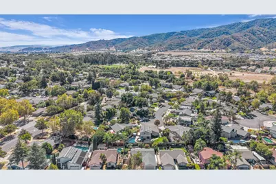 7385 Thayer Ct, Gilroy, CA 95020 - Photo 23