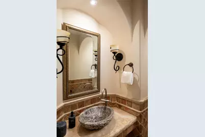 10650 Magdalena Rd, Los Altos Hills, CA 94024 - Photo 17