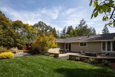 25 Corto Ln, Woodside, CA 94062 - Photo 15