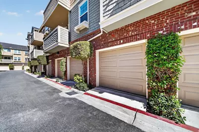 1033 Scotia Ter 202, Sunnyvale, CA 94089 - Photo 3