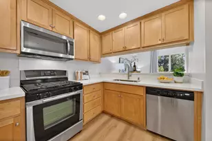 1033 Scotia Ter 202, Sunnyvale, CA 94089 - Photo 13