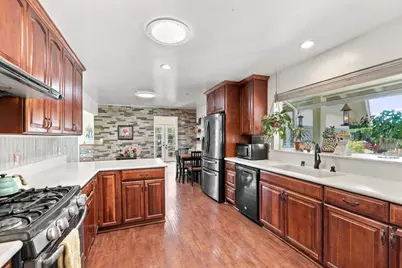 7580 Santa Barbara Dr, Gilroy, CA 95020 - Photo 5