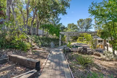 9465 Watsonville Rd, Gilroy, CA 95020 - Photo 45