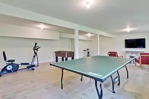 11234 Sun Valley Dr, Oakland, CA 94605 - Photo 31