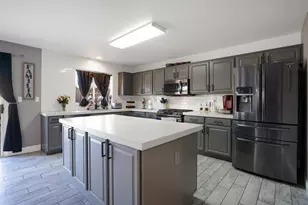 1754 Brentwood Ct, Hollister, CA 95023 - Photo 9