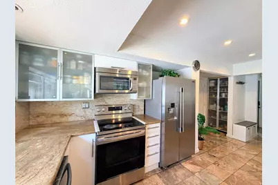 29793 Holiday St, Hayward, CA 94544 - Photo 3