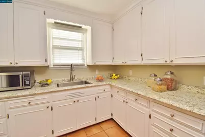1869 N 5th St, Concord, CA 94519 - Photo 13