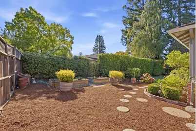 1940 Kay Dr, Los Altos, CA 94024 - Photo 57