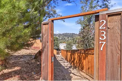237 Winding Way, San Carlos, CA 94070 - Photo 3