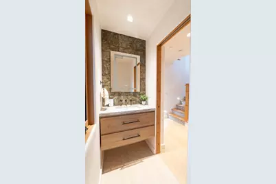 960 NE Mission St, Carmel, CA 93921 - Photo 15