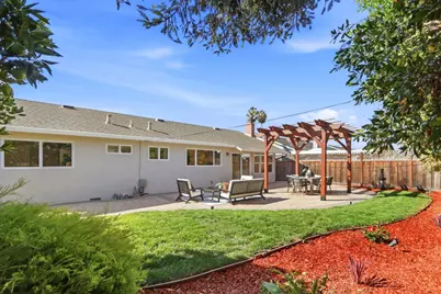3367 Lindenoaks Dr, San Jose, CA 95117 - Photo 35