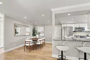 3367 Lindenoaks Dr, San Jose, CA 95117 - Photo 11