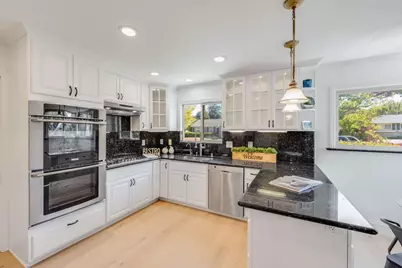 1391 Ridgewood Dr, San Jose, CA 95118 - Photo 7