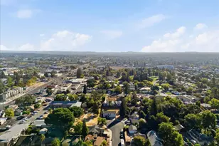 305 Castle Ct, Roseville, CA 95678 - Photo 37
