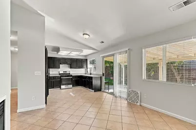 2113 Shelby Creek Ct, Stockton, CA 95206 - Photo 11