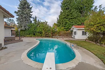 12866 Glen Brae Dr, Saratoga, CA 95070 - Photo 37