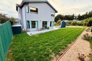 310 Valencia Ave, El Granada, CA 94018 - Photo 7