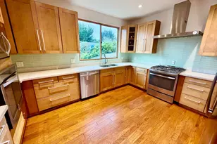 310 Valencia Ave, El Granada, CA 94018 - Photo 9
