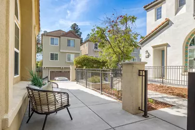 4674 Torrey Pines Cir, San Jose, CA 95124 - Photo 3