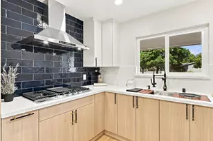 4198 Hamilton Park Dr, San Jose, CA 95130 - Photo 17