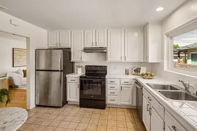 1682 Yale Dr, Mountain View, CA 94040 - Photo 9