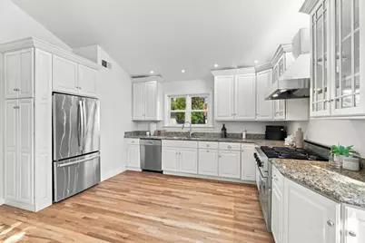 930 Maddux Dr, Palo Alto, CA 94303 - Photo 9