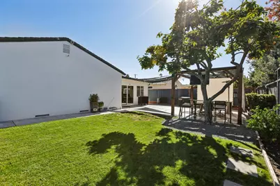 1787 Via Amigos, San Lorenzo, CA 94580 - Photo 43