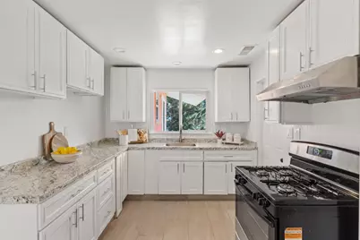 1716 Louvaine Dr, Daly City, CA 94015 - Photo 15