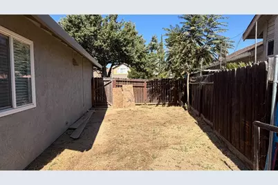 1616 Ironside Dr, Modesto, CA 95358 - Photo 15