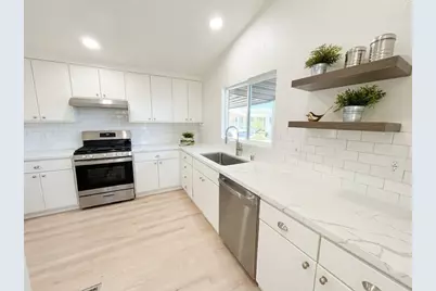 118 Chateau La Salle Dr, San Jose, CA 95111 - Photo 3