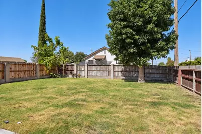 1087 Souza St, Turlock, CA 95380 - Photo 9